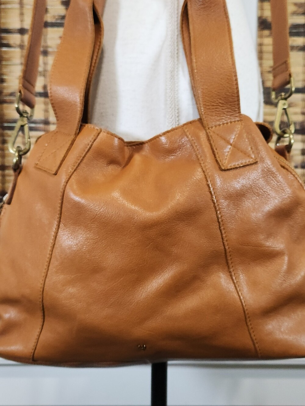 Vilenca Holland Genuine Tan Leather Convertible Crossbody Satchel Bag - Picture 3 of 13